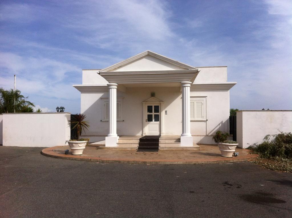 White House Μοτέλ Cerveteri Εξωτερικό φωτογραφία